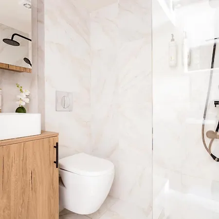 Aeons - Hotelia Hospitality Group Salonicco